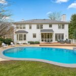 Classic Colonial — Staten Island Waterfront